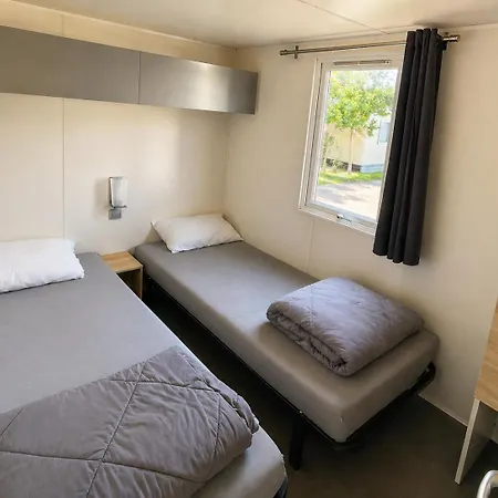 Деревянный коттедж Mobilhome 6-8 Personnes Les Viviers 4 Etoiles Cap Ferret